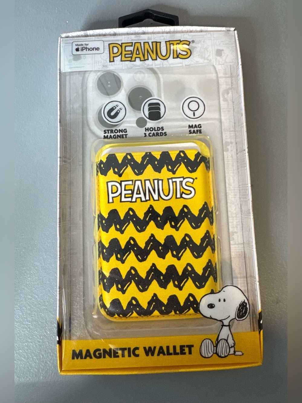 Peanuts snoopy Charlie Brown Yellow Black Magnetic Wallet for iPhone mag safe